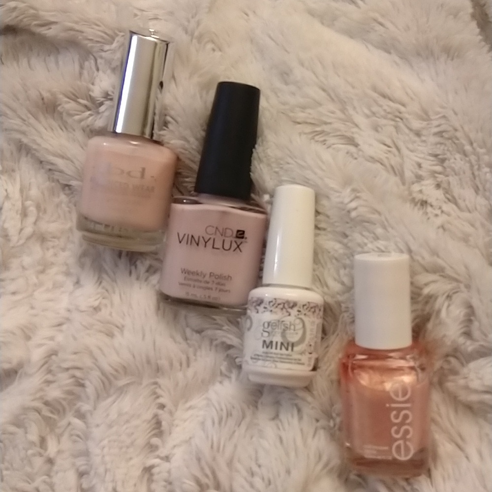 Shades of Pink: Variety of polishes
